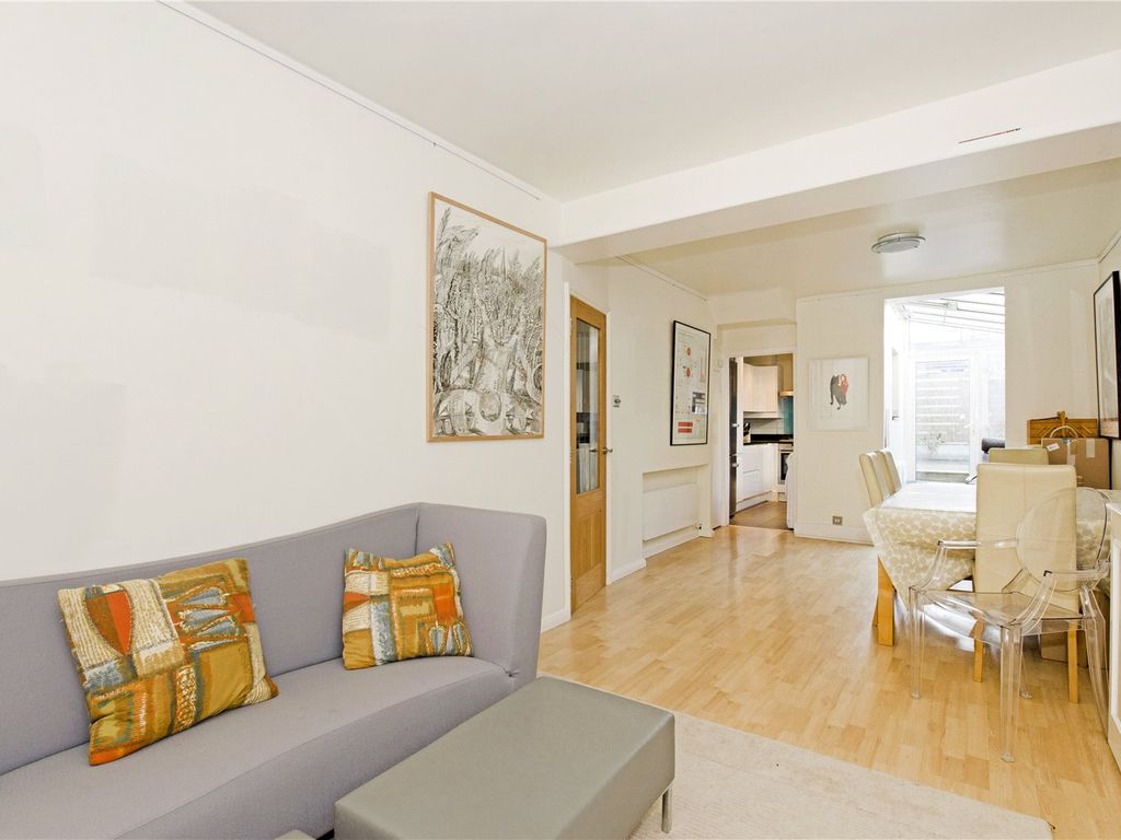 3 bed terraced house to rent in Whistler Street, Islington N5, £3,600