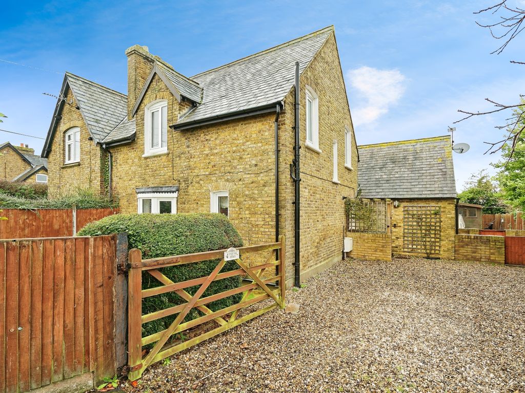 3 bed semidetached house for sale in Island Road, Hersden, Canterbury