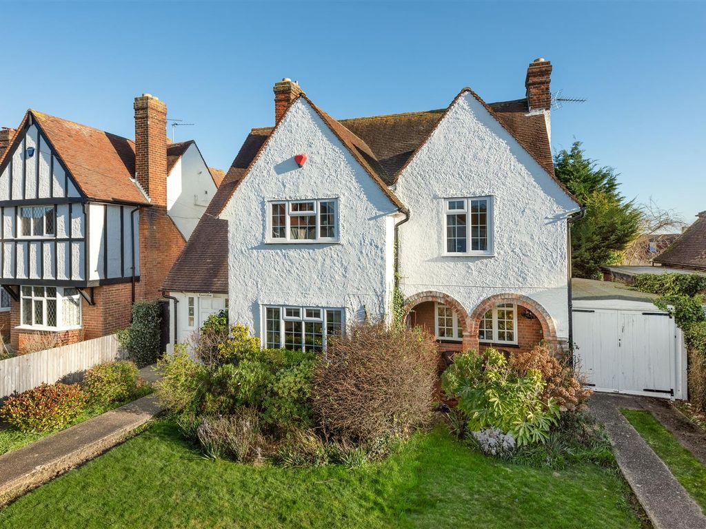 4 bed detached house for sale in Dence Park, Herne Bay CT6, £575,000
