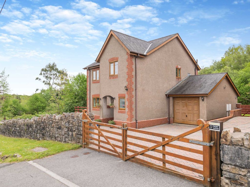 4 bed detached house for sale in Church Road, Penderyn, Aberdare, Rhondda Cynon Taff CF44, £