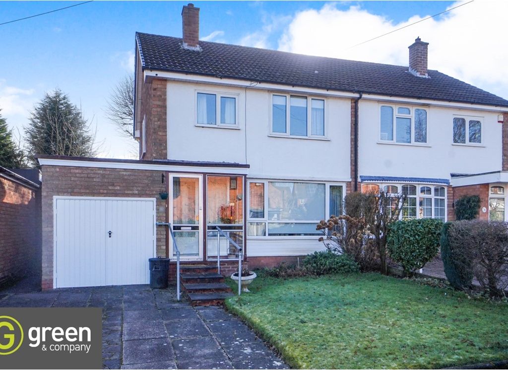 3 bed semidetached house for sale in Longmeadow Close, Sutton