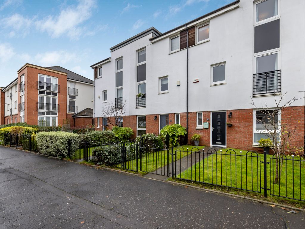 4 bed town house for sale in Craigend Court, Anniesland, Glasgow G13, £