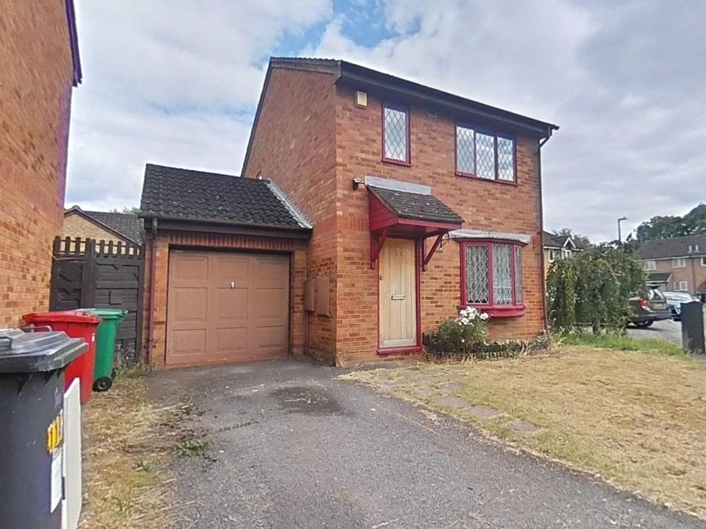3 bed detached house for sale in Bader Gardens, Cippenham, Slough SL1