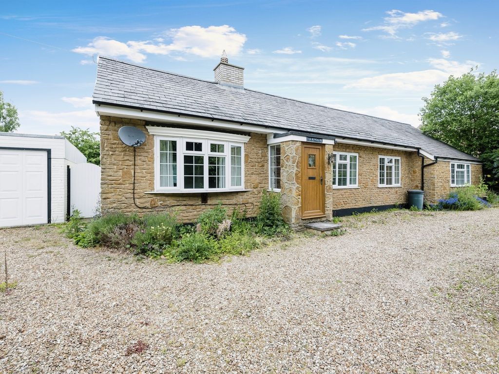 3 bed detached bungalow for sale in Holcot Road, Brixworth, Northampton