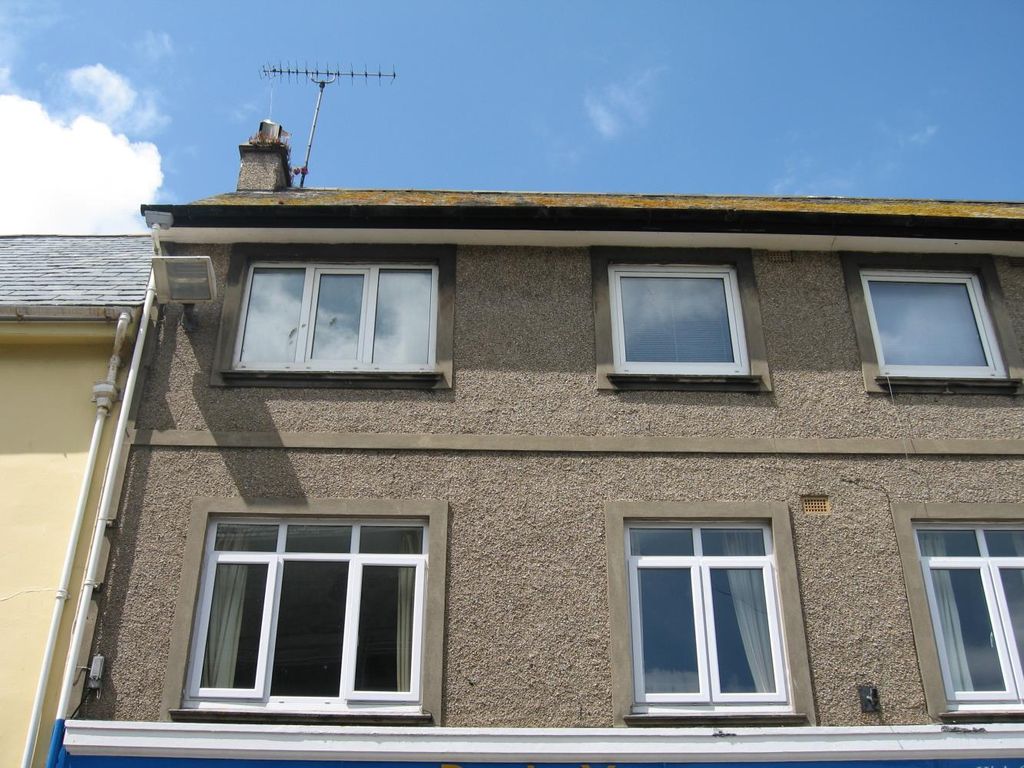 3 bed flat to rent in ber Street, Falmouth TR11, £1,770 pcm Zoopla