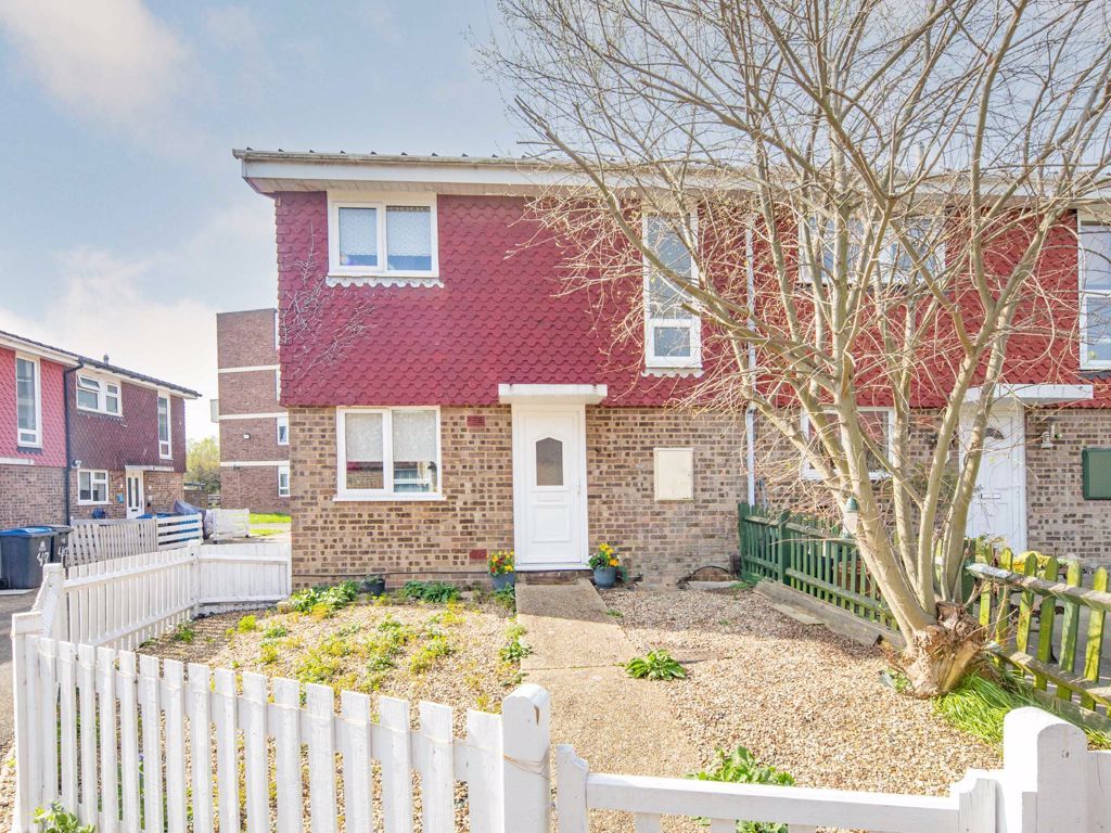 3 bed semidetached house for sale in Smith Street, Berrylands