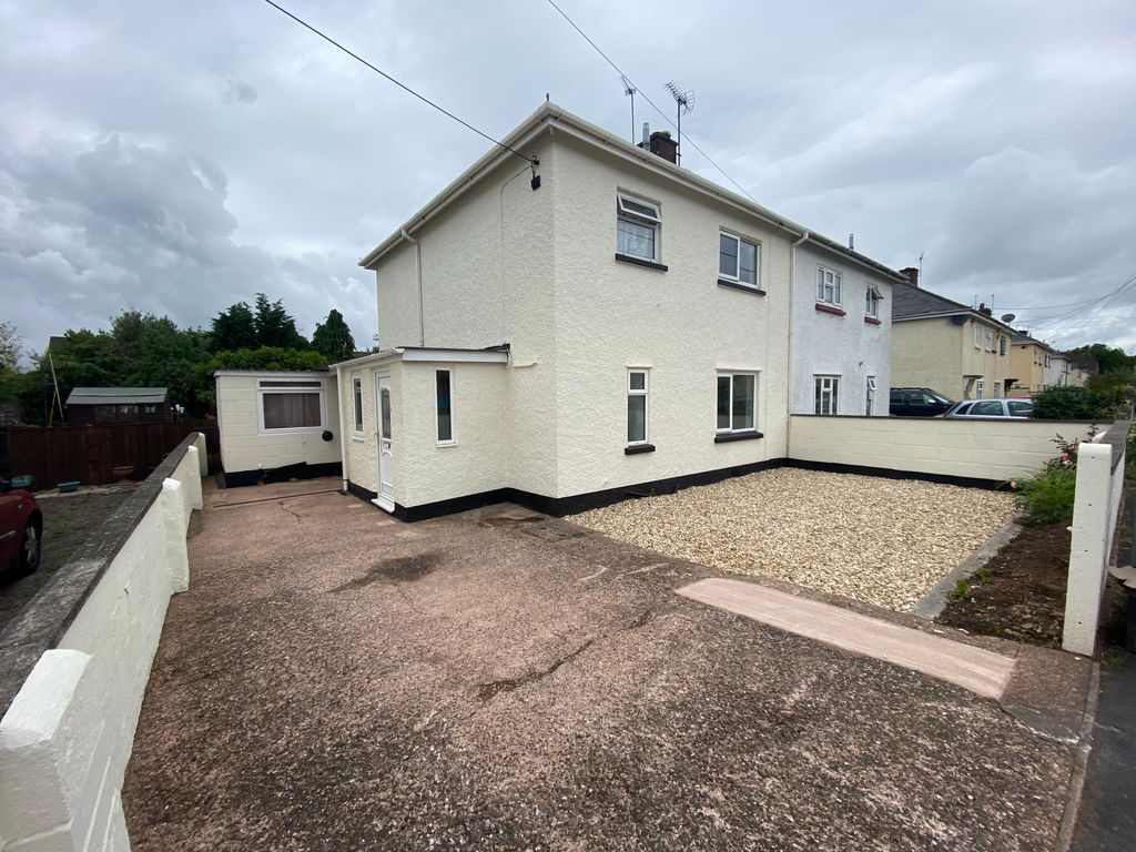 3 bed semidetached house for sale in Park Street, Willand, Cullompton