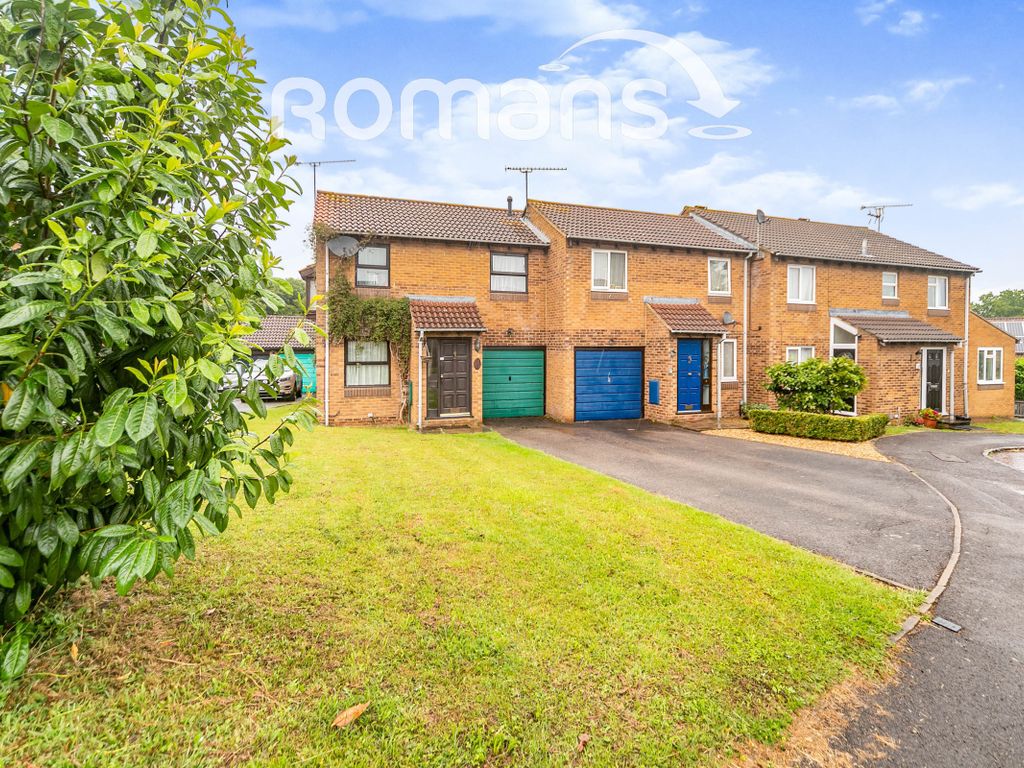 2 bed end terrace house to rent in Ravenglass Close, Lower Earley