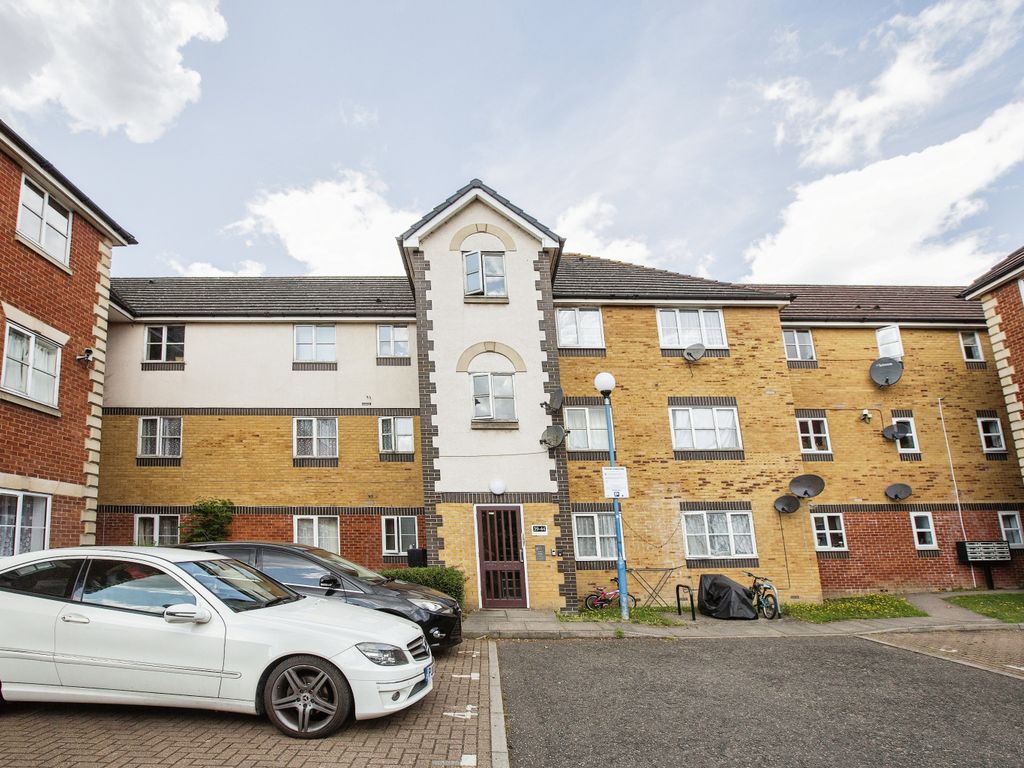 2 bed flat for sale in Blessing Way, Barking IG11, £250,000 Zoopla