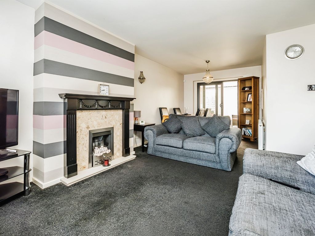 3 bed semidetached house for sale in Popples Drive, Illingworth