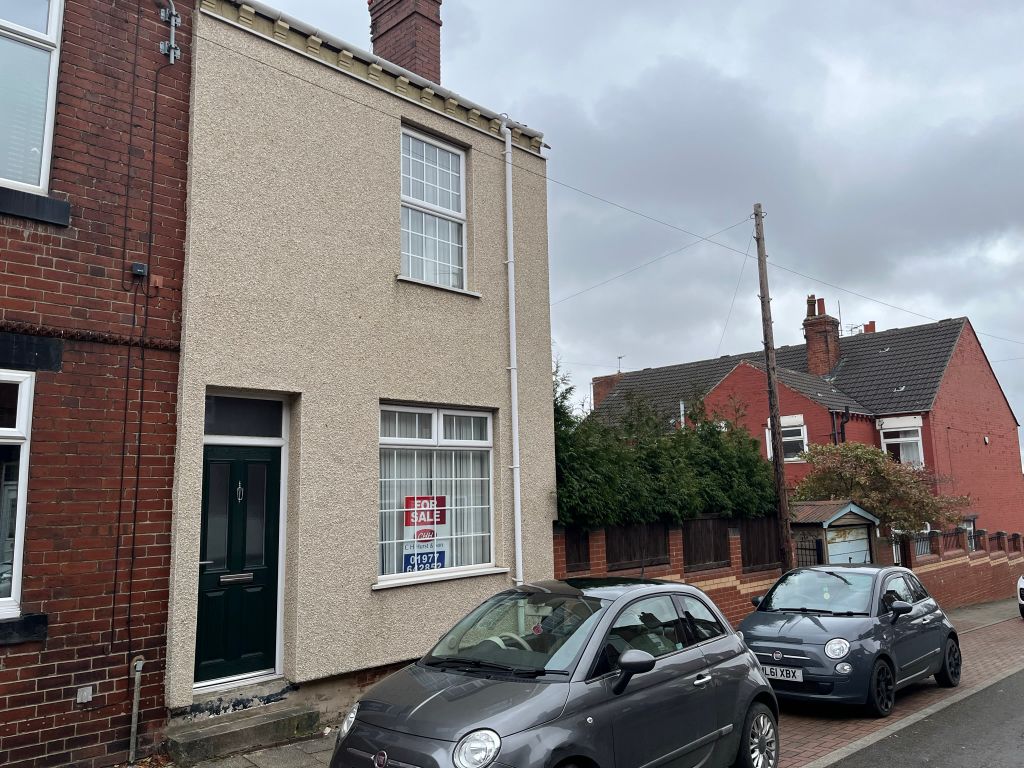 2 bed end terrace house for sale in West Street, Pontefract WF9 Zoopla