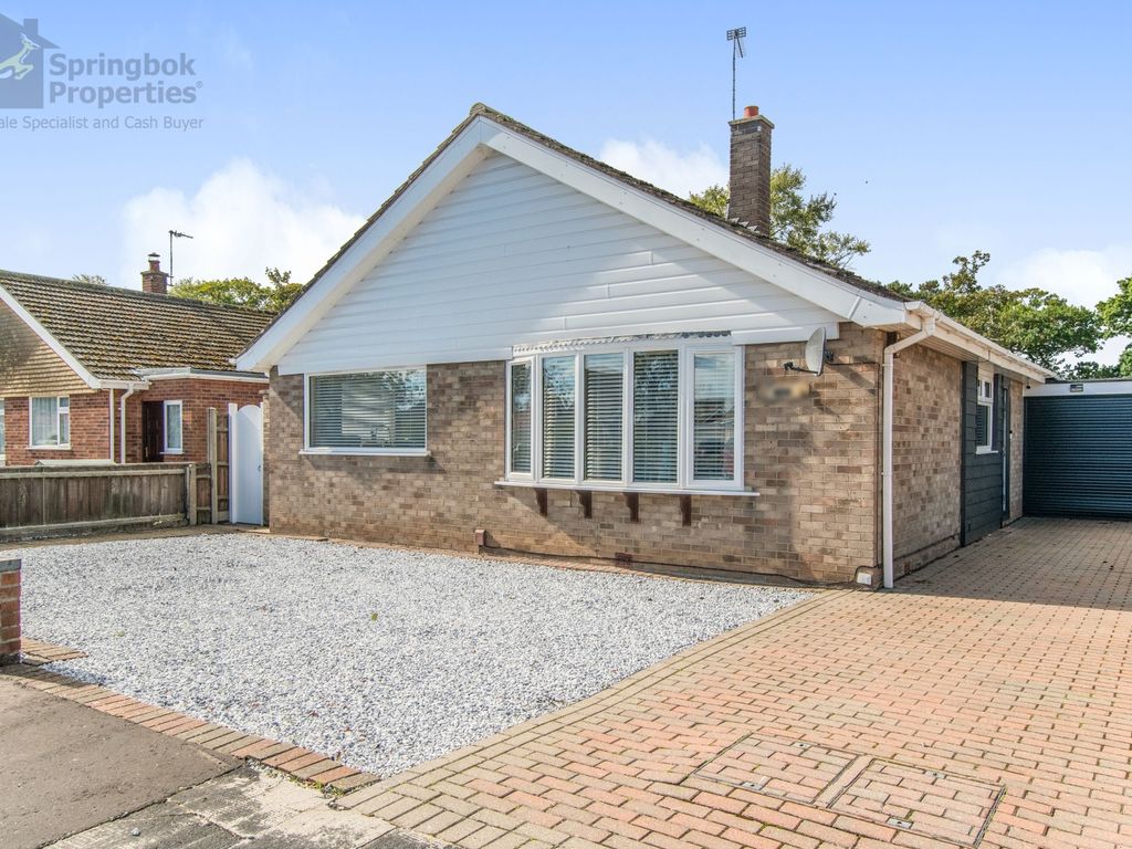 4 bed bungalow for sale in Caystreward, Great Yarmouth, Norfolk NR30