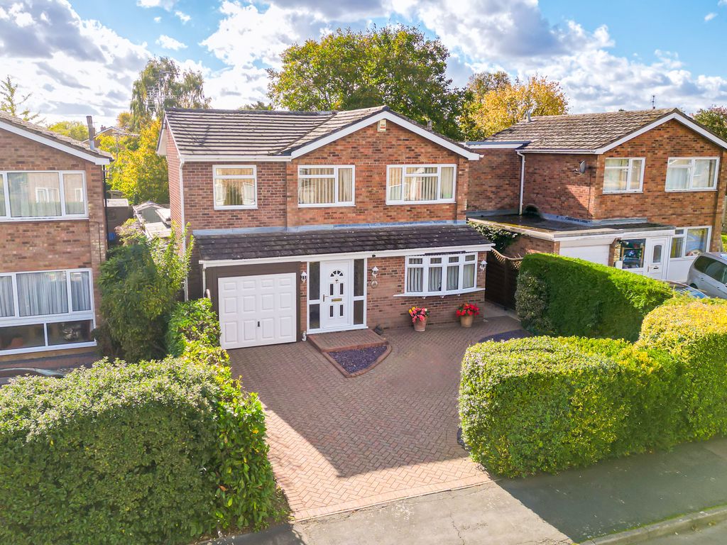 4 bed detached house for sale in The Poplars, Bluntisham, Huntingdon