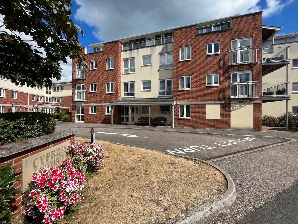 1 bed flat for sale in Fisher Street, Paignton TQ4, £135,000 Zoopla