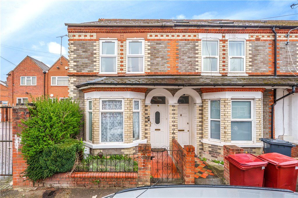 3 bed end terrace house for sale in Grange Avenue, Earley, Reading RG6