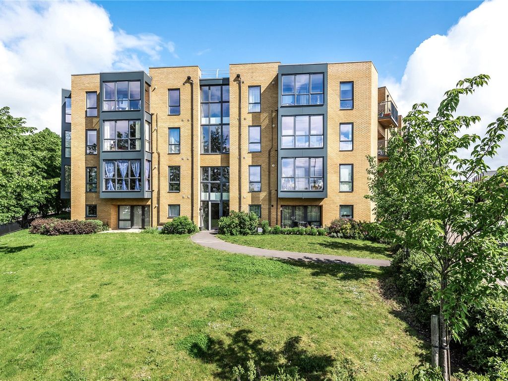 2 bed flat for sale in 1 Churchill Road, Uxbridge, Middlesex UB10 Zoopla