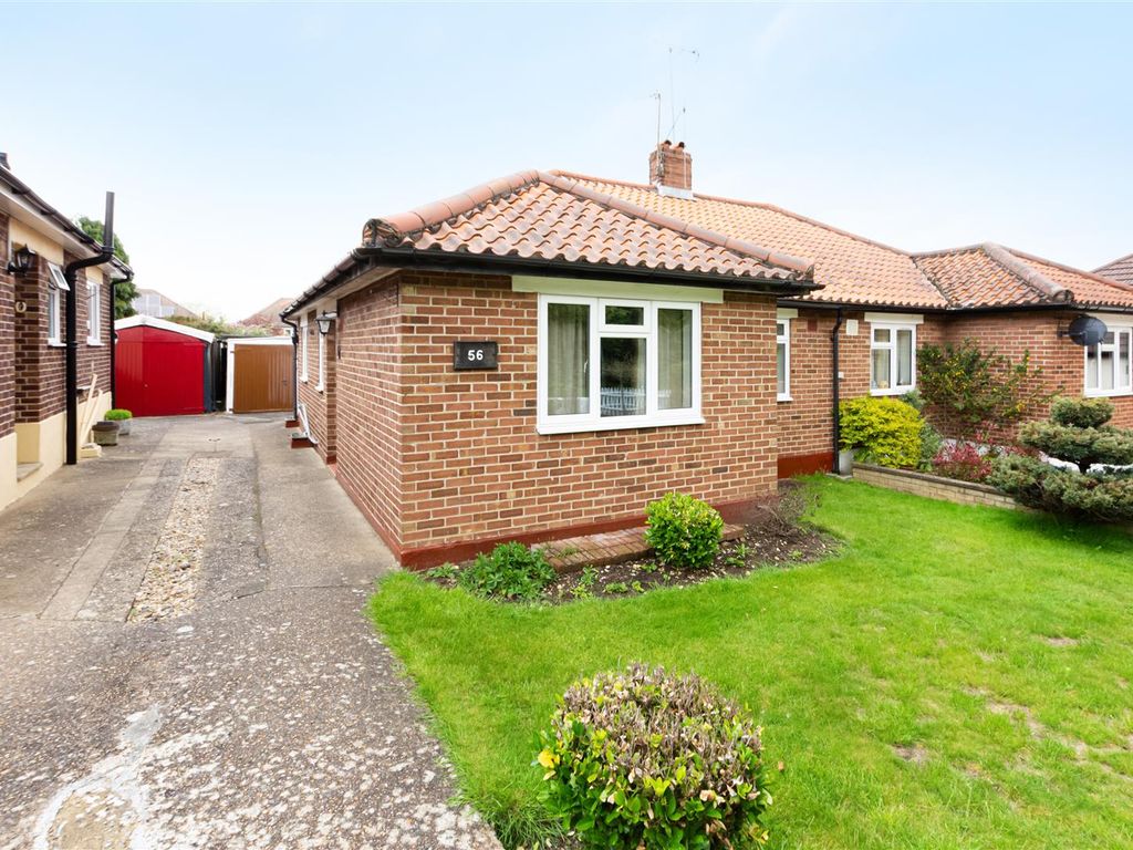 2 bed bungalow for sale in Pinewood Drive, Farnborough, Orpington BR6