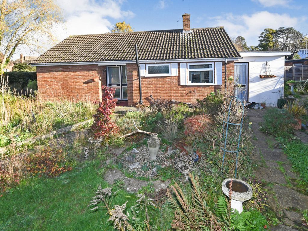 3 bed detached bungalow for sale in Chequers Road, Writtle CM1 Zoopla