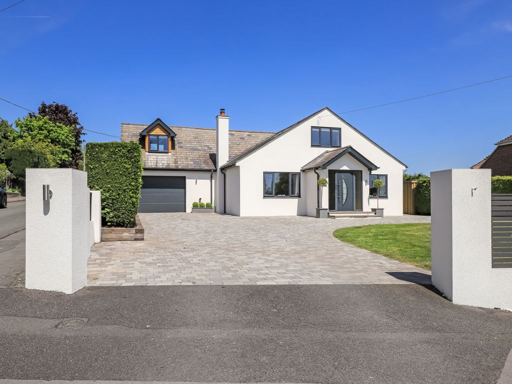 5 bed country house for sale in Firs Road, Firsdown, Salisbury