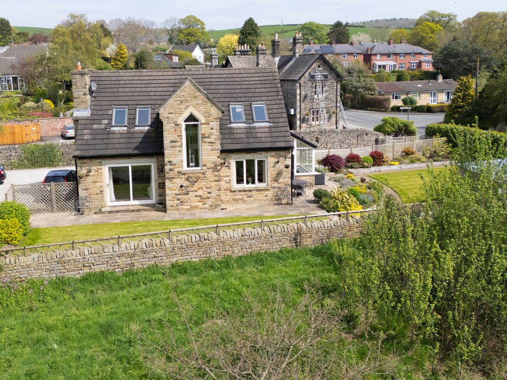 4 bed detached house for sale in Birstwith, Harrogate HG3, £700,000