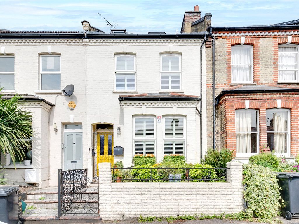 4 bed terraced house for sale in Alexandra Gardens, London N10, £1,250,000 Zoopla
