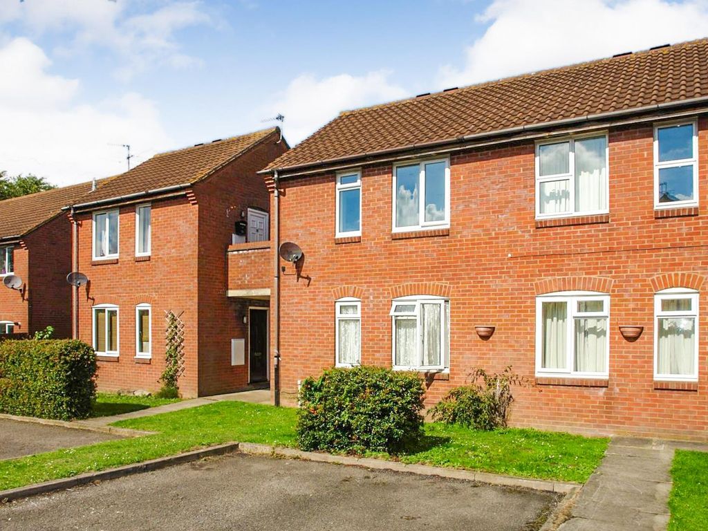 1 bed flat to rent in Langstone Court, Aylesbury HP20 Zoopla