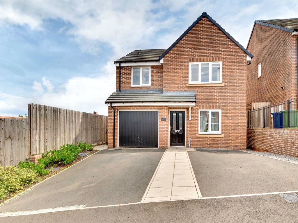 4 bed detached house for sale in Maple Road, Blaydon NE21, £270,000 Zoopla
