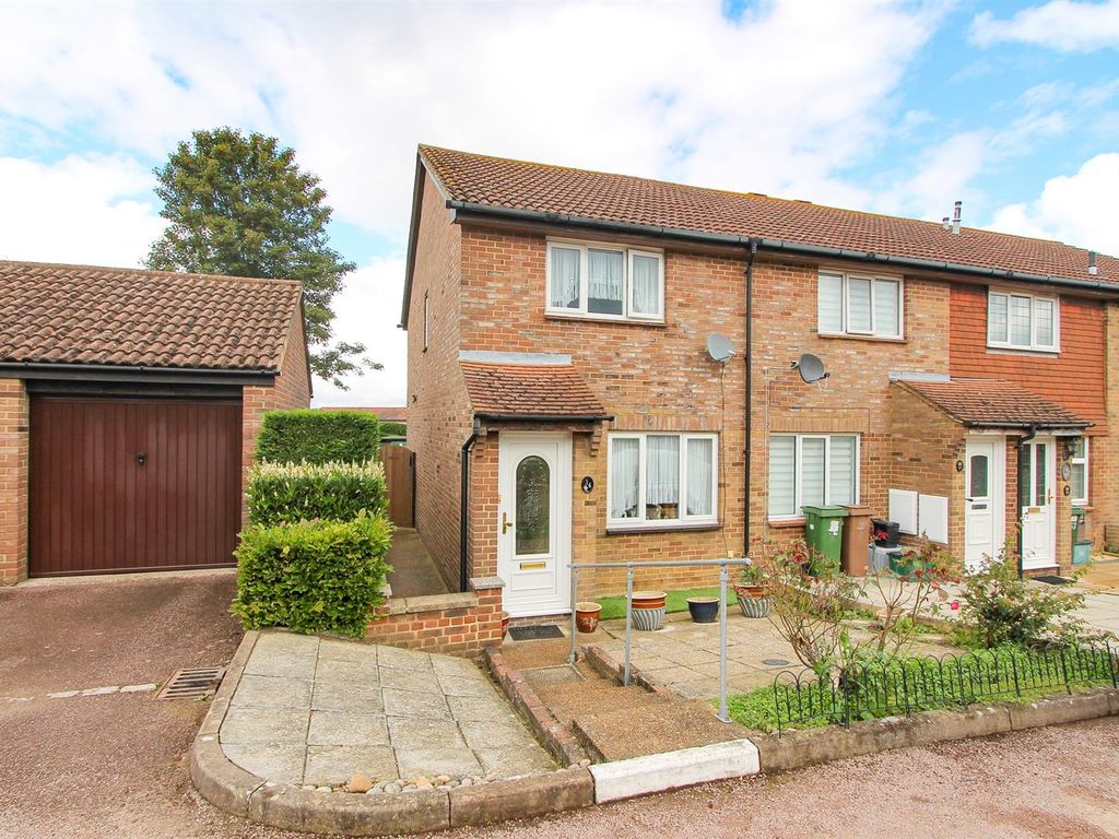 2 bed end terrace house for sale in Plesman Way, Wallington SM6, £