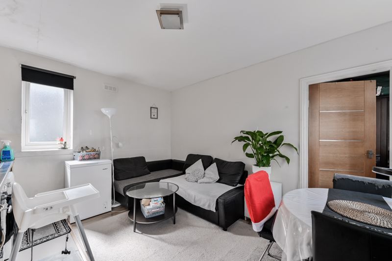 1 bed flat for sale in Belsize Road, London NW6, £200,000 Zoopla