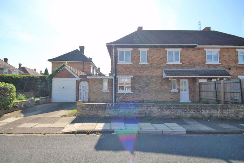 3 bed semidetached house for sale in Lincoln Road, Cleethorpes DN35, £