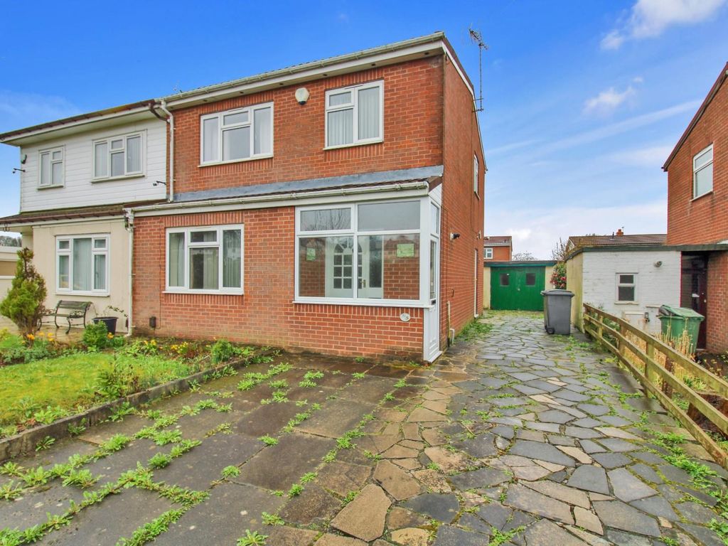 3 bed property to rent in St. Andrews Road, Yeadon, Leeds LS19 Zoopla