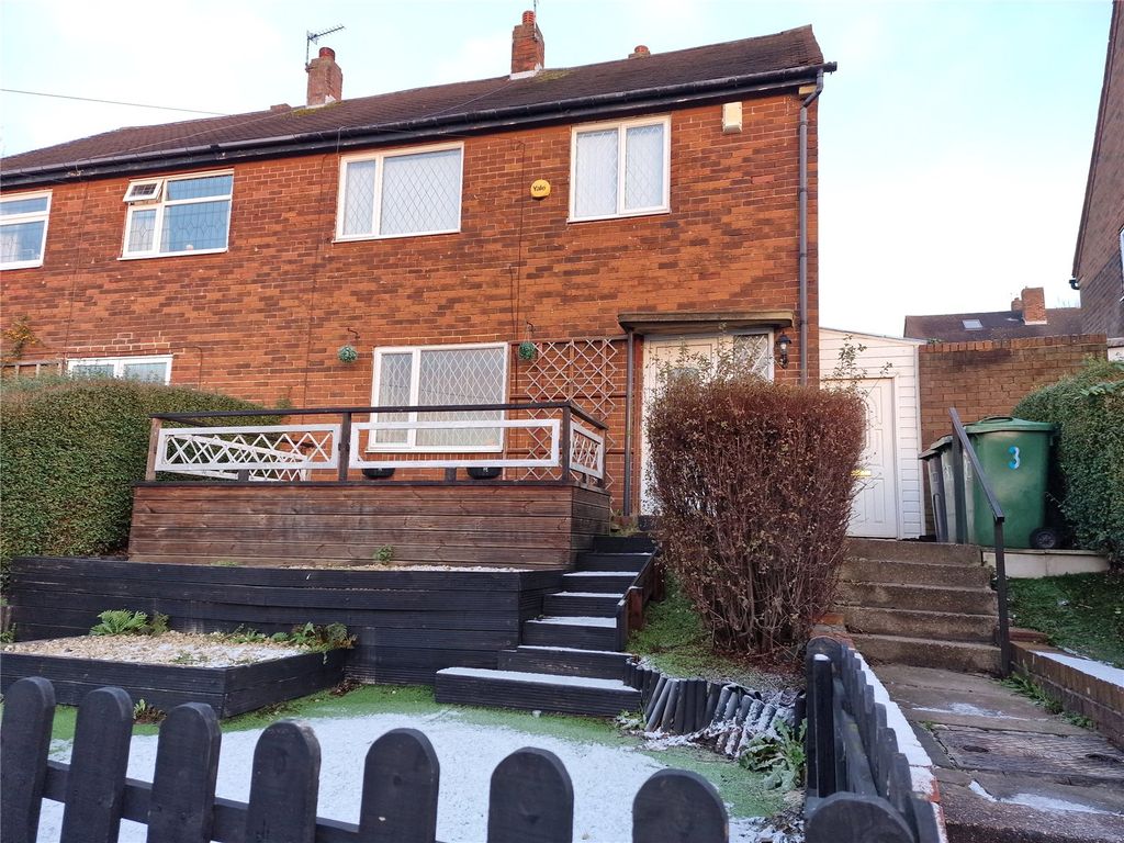 3 Bed Semi Detached House To Rent In Westfield Grove Dewsbury West Yorkshire Wf13 £950 Pcm 