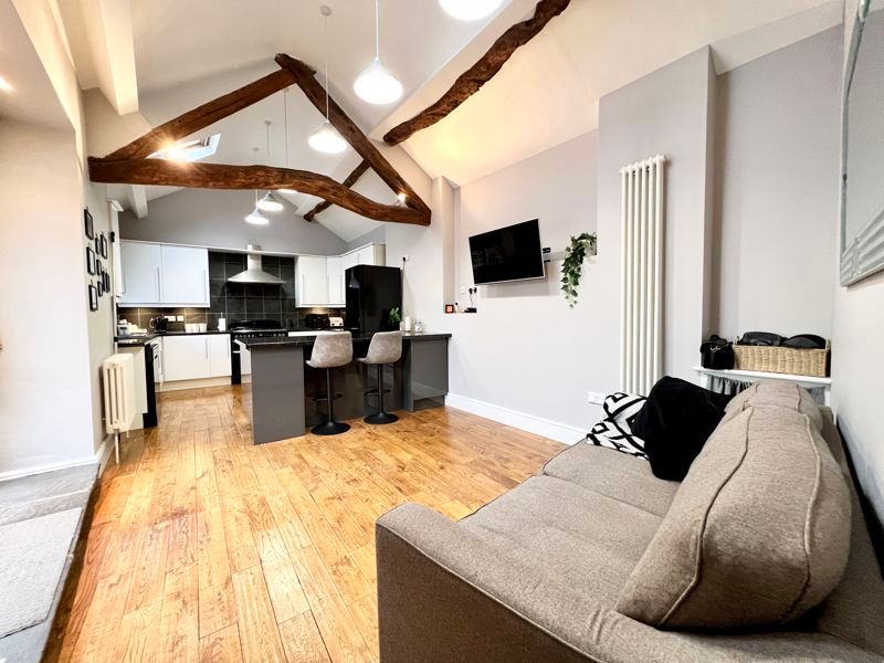 3 bed semidetached house for sale in Loughborough Road, Thringstone