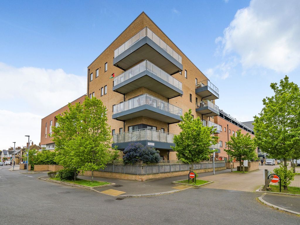 1 bed flat to rent in Marston Court, Thornbury Way E17, £1,750 pcm Zoopla