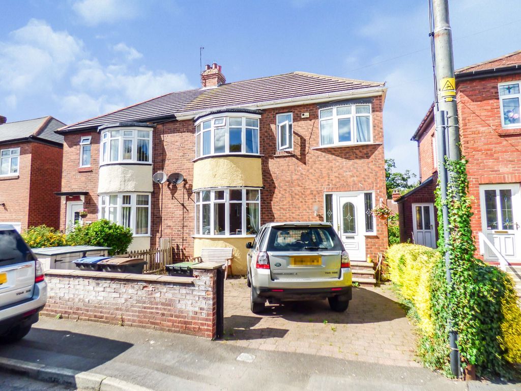 3 bed semidetached house for sale in Summerdale, Shotley Bridge