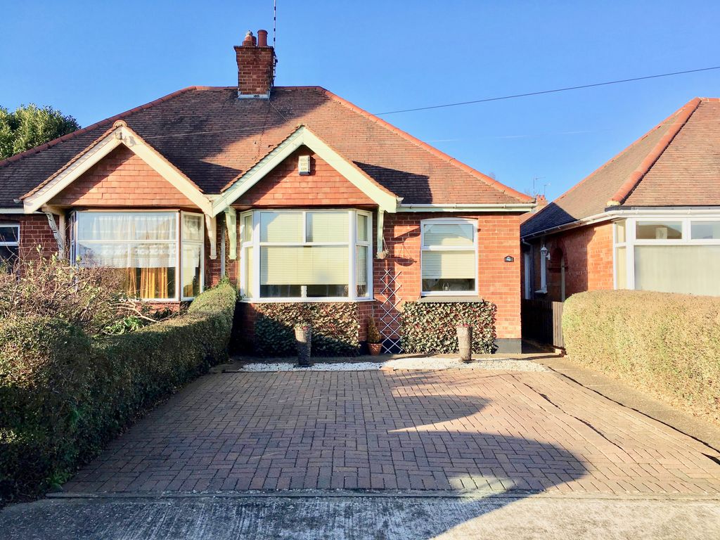 Lovat Drive, Northampton NN5  