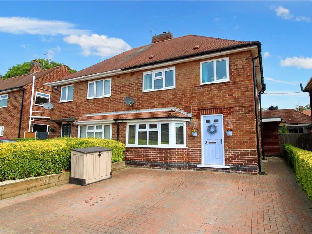 4 bed semidetached house to rent in Broxtowe Avenue, Kimberley