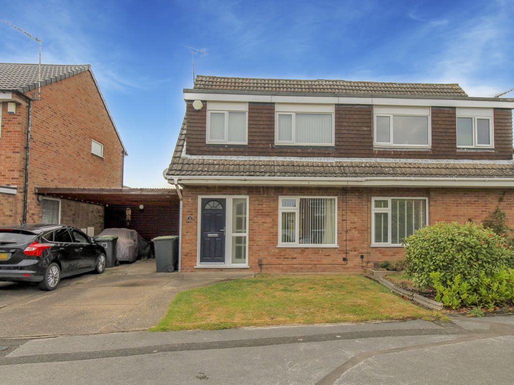 3 bed semidetached house to rent in Latimer Drive, Bramcote