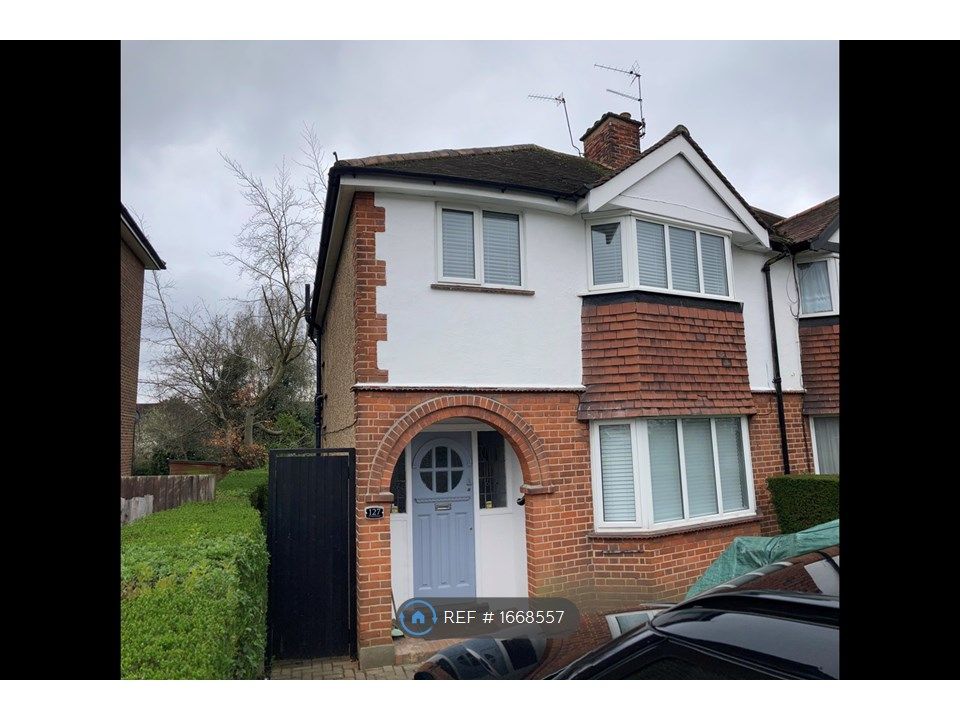 3 bed semidetached house to rent in Pinner Road, Northwood HA6 Zoopla