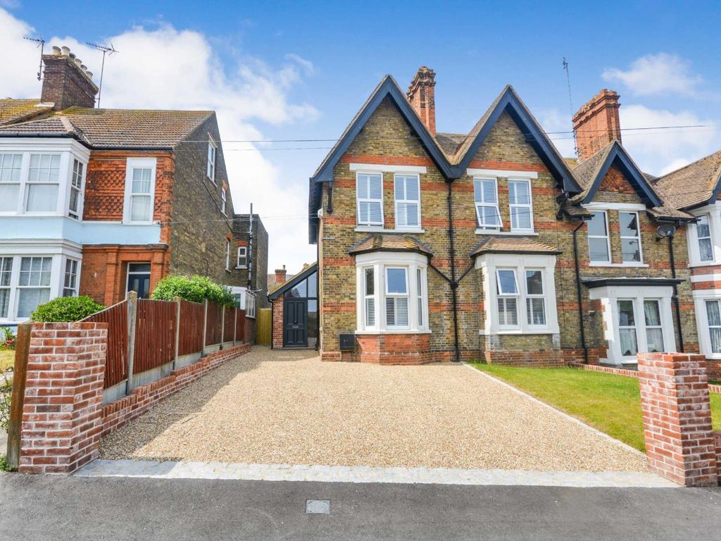 5 bed semidetached house for sale in Hollicondane Road, Ramsgate, Kent