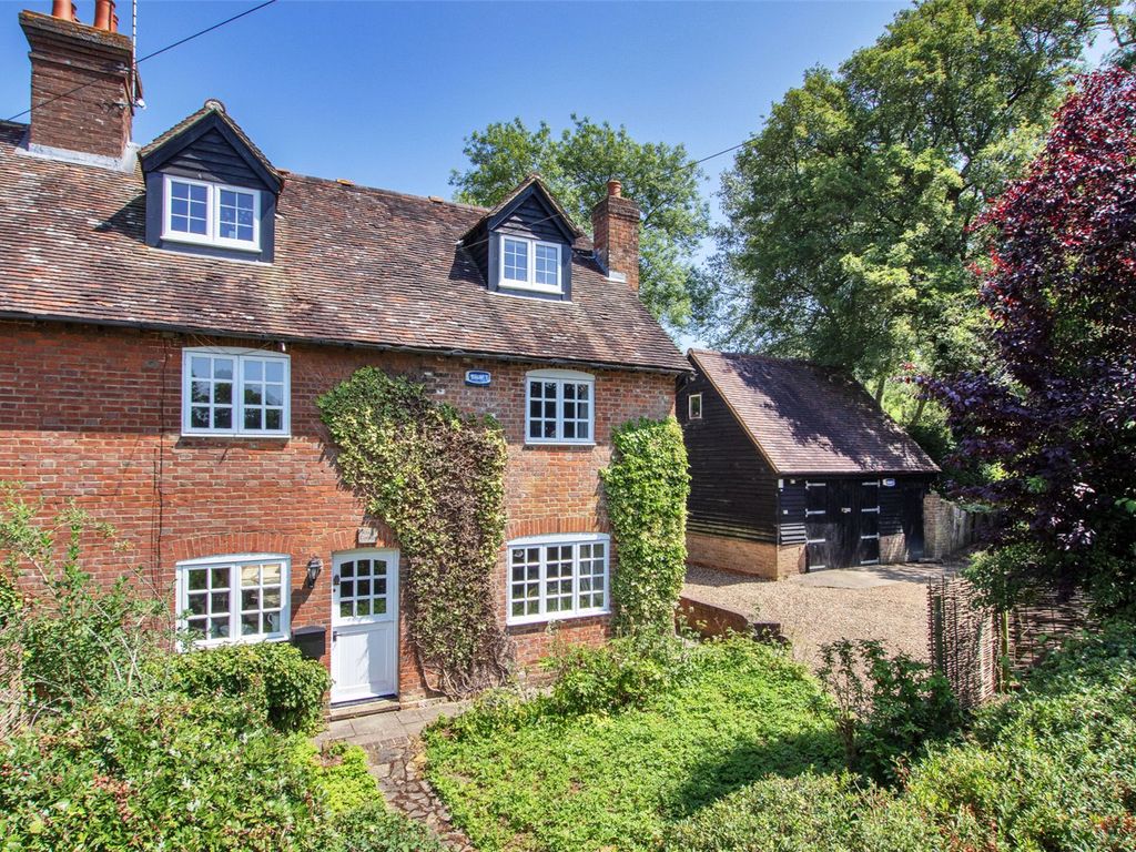 4 bed semidetached house for sale in Green Lane, Brenchley, Tonbridge