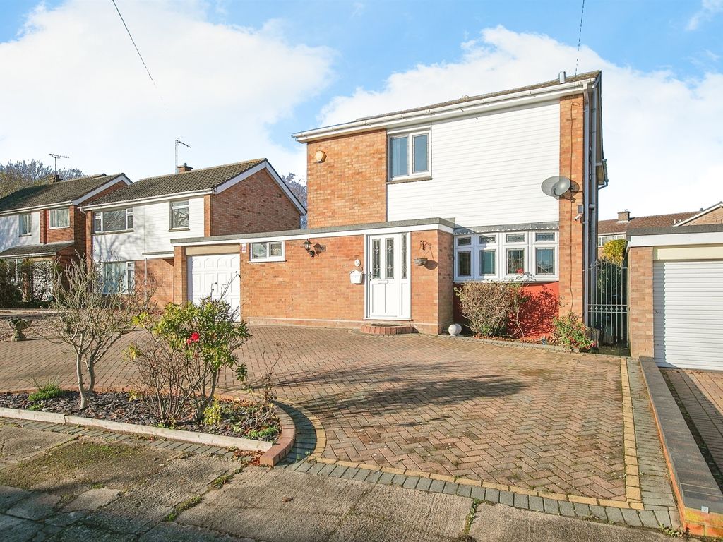 5 bed detached house for sale in St. Saviour Close, Colchester CO4, £