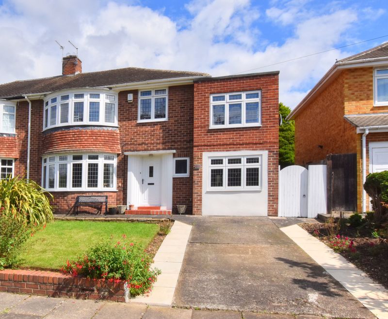 5 bed semidetached house for sale in Newlands Avenue, Gosforth