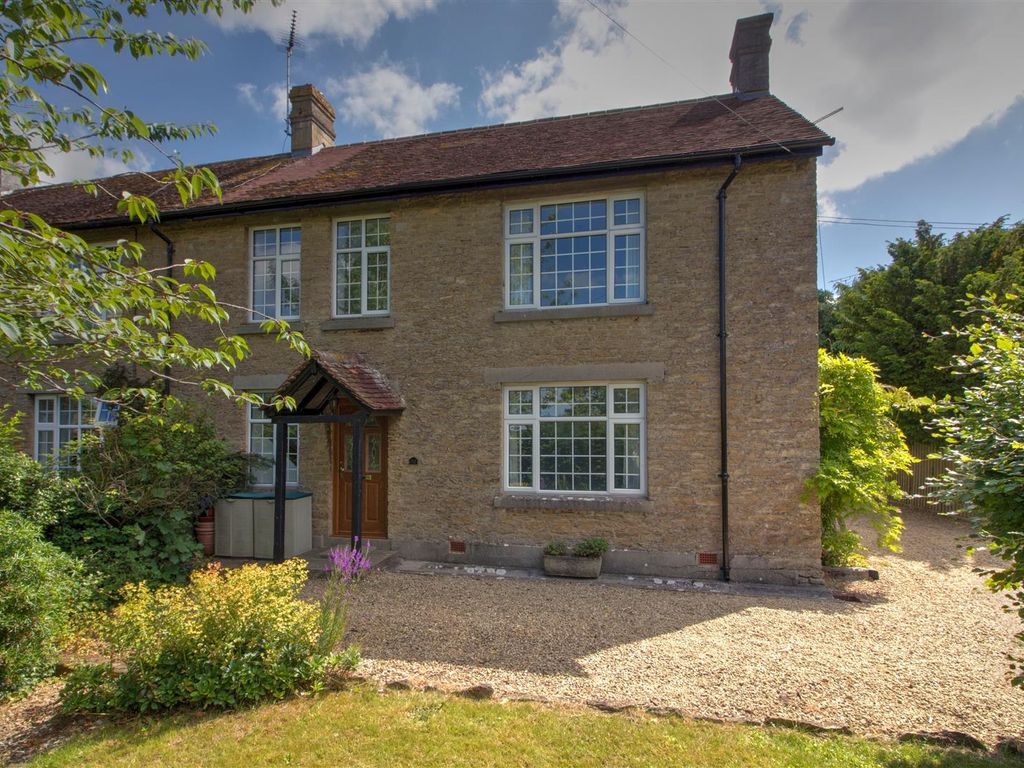 3 bed cottage for sale in Court Gardens, Stanton St. Quintin