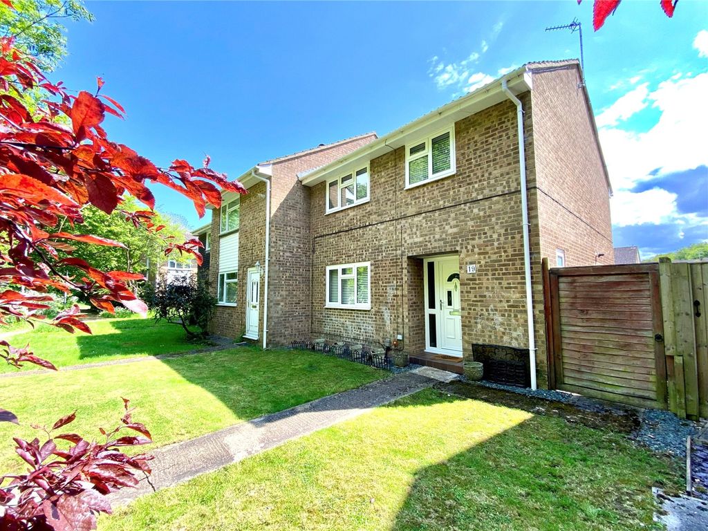 4 bed end terrace house for sale in Edale Moor, Liden, Swindon SN3, £