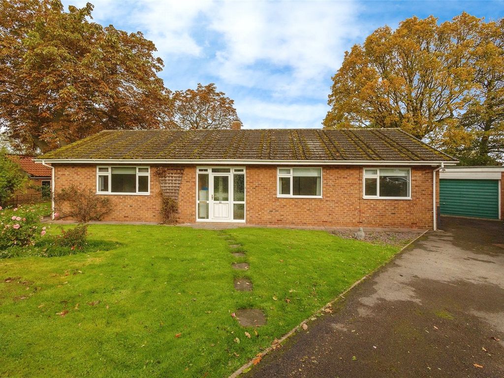 3 bed bungalow for sale in Manor Drive, Hilton, Yarm, Durham TS15, £