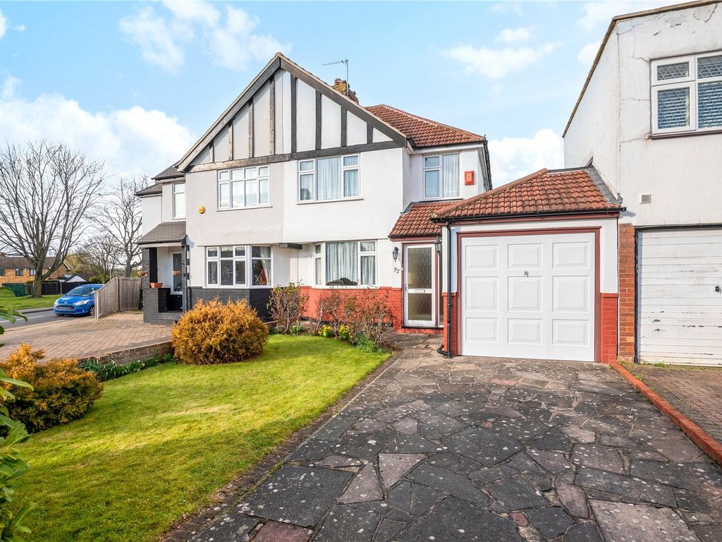 3 bed semidetached house for sale in Lakeswood Road, Petts Wood