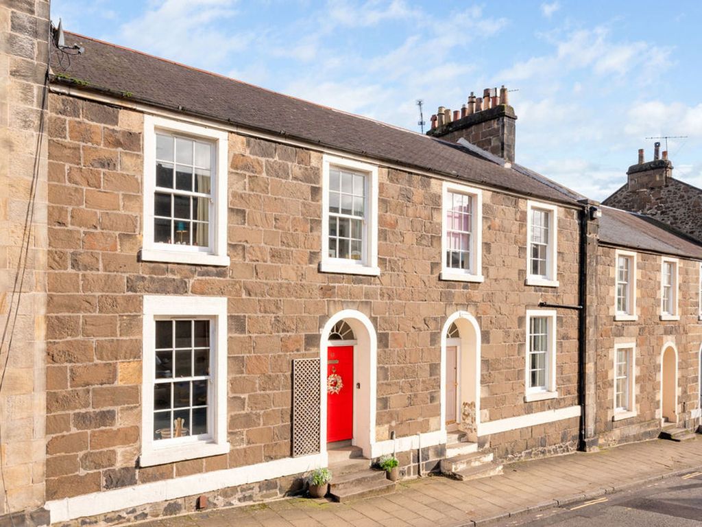 3 bed terraced house for sale in Queen Street, Stirling FK8, £270,000