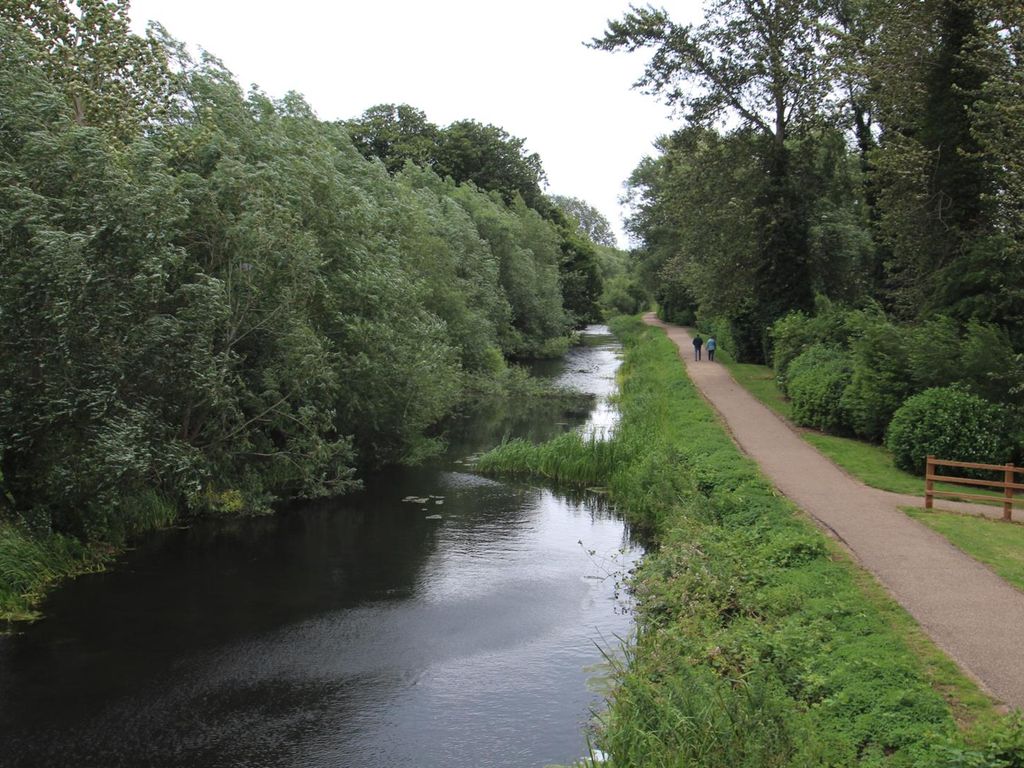 2 bed flat for sale in Willow Lane, Stony Stratford, Milton Keynes MK11