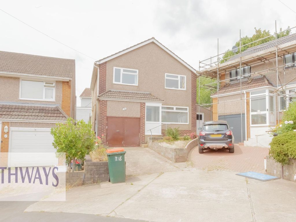 3 bed detached house for sale in Lansdowne Road, Newport NP20, £250,000